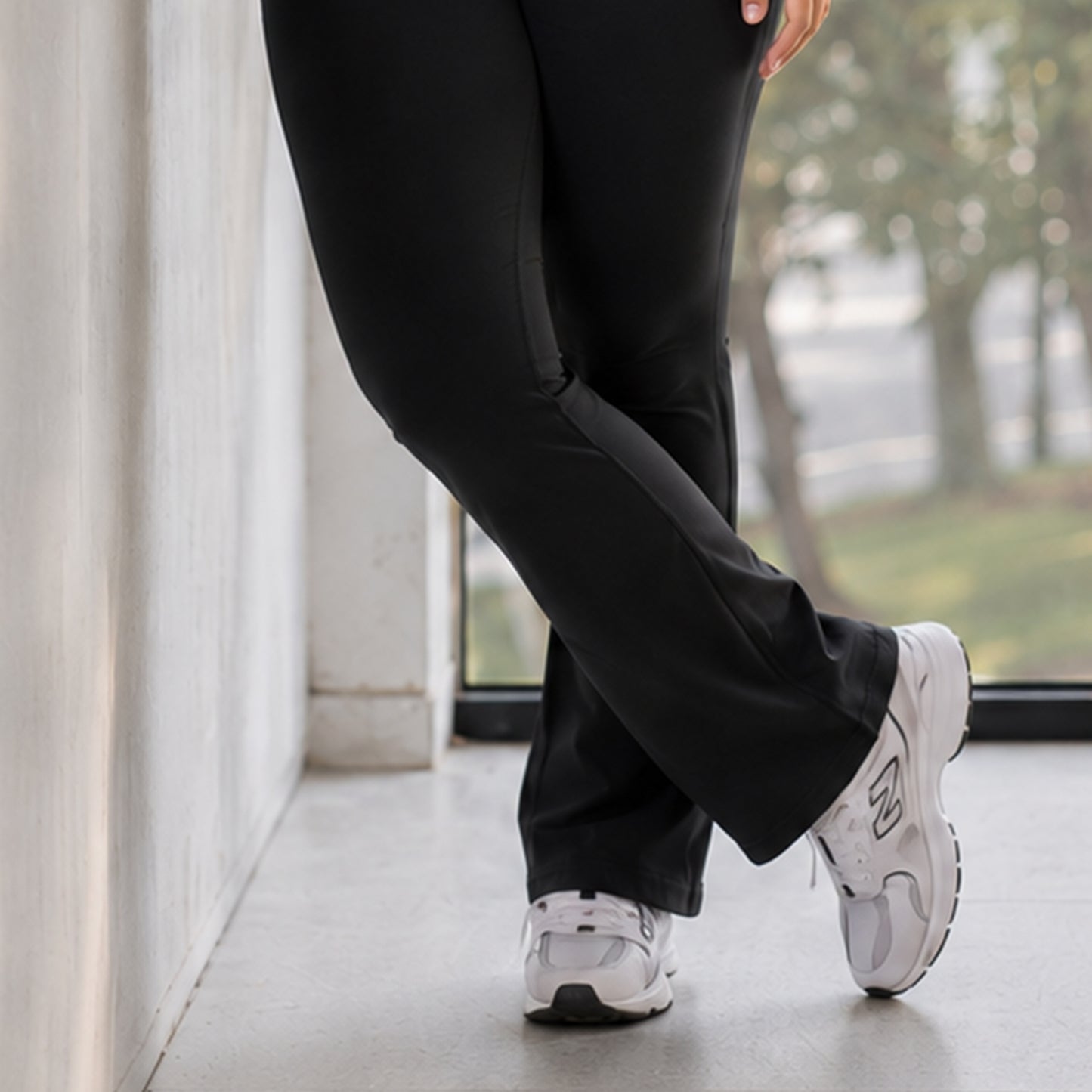 MOTION FLARE PANTS - Black